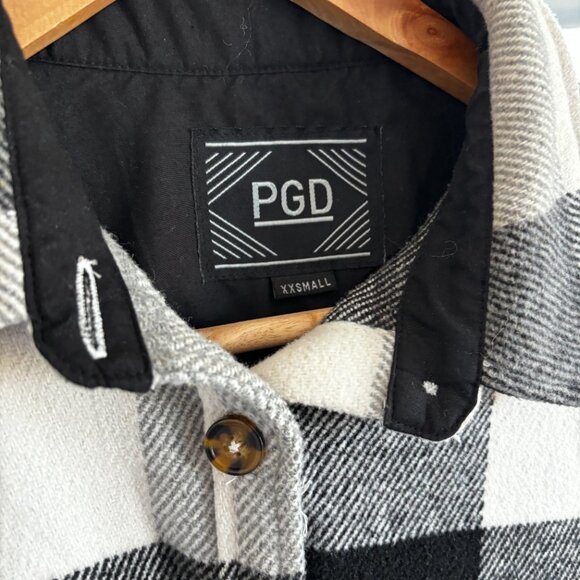 Shacket - Picture 2 of 3